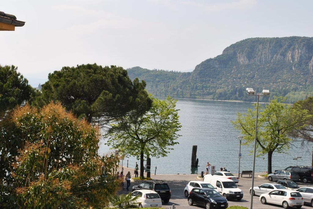 Albergo Alla Rocca Garda  Eksteriør billede