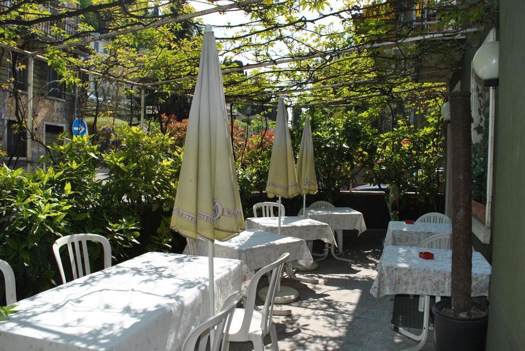 Albergo Alla Rocca Garda  Eksteriør billede