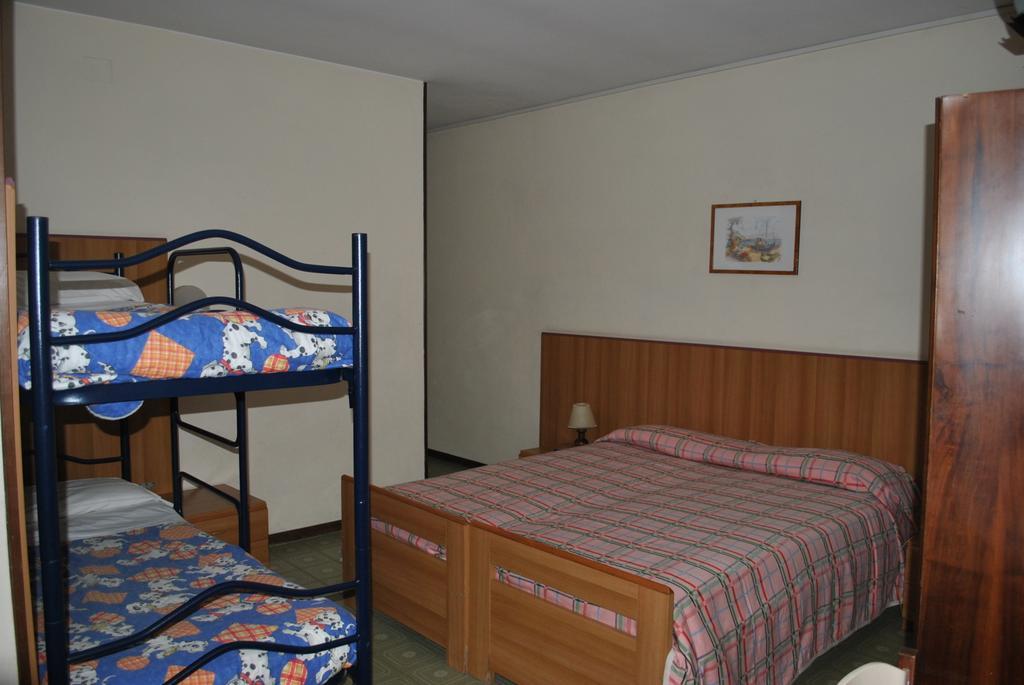 Albergo Alla Rocca Garda  Værelse billede