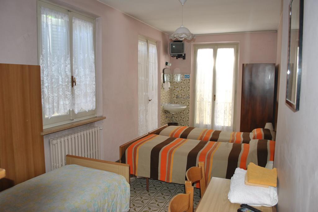 Albergo Alla Rocca Garda  Værelse billede